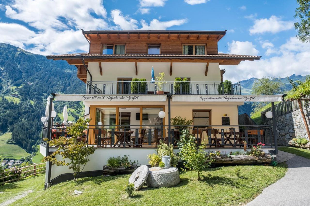 Hofschenke Pfeiftal - Heuduft Apartment San Martino In Passiria  Bagian luar foto