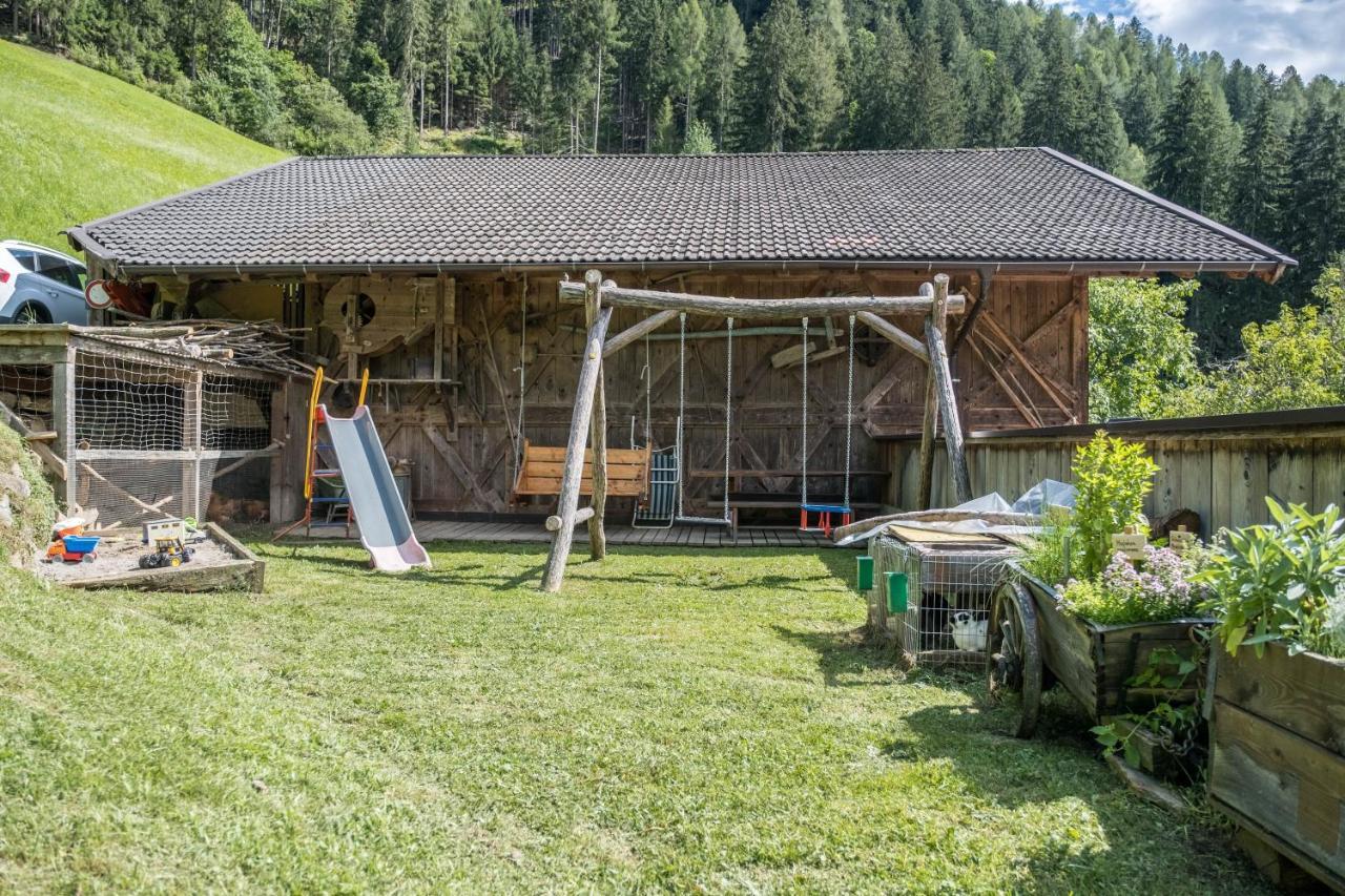 Hofschenke Pfeiftal - Heuduft Apartment San Martino In Passiria  Bagian luar foto